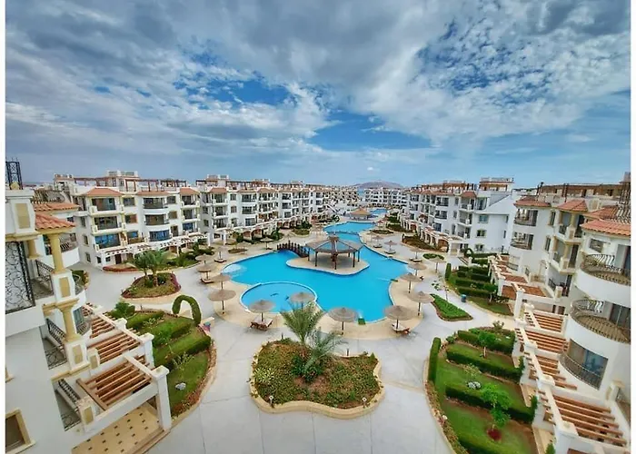 Hills Aqua Park شرم هيلز اكوا بارك ريزورت