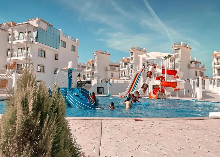Hills Aqua Park شرم هيلز اكوا بارك ريزورت 4*